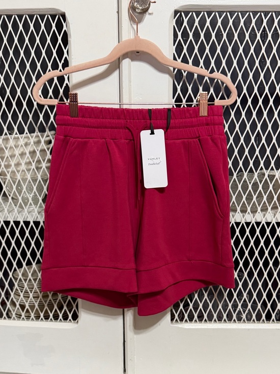 Varley Pants - Small Varley Atrium High-Rise Shorts